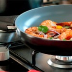 greenpan-kyoto-fry-pan-24cm-lifestyle-prawns-01